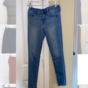 Medium Blue Wash American Eagle Jeans